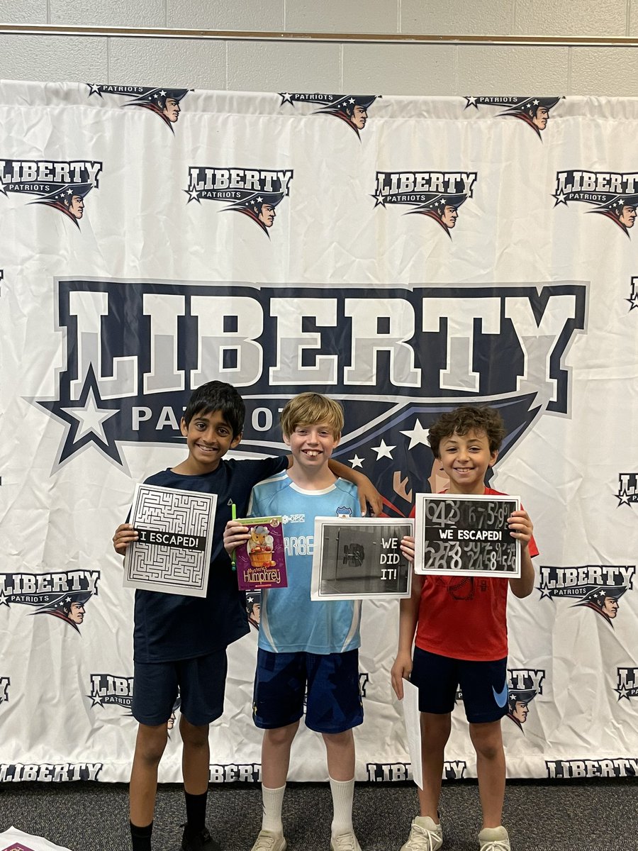 Liberty_D135's tweet photo. Families worked together to challenge their brains through various puzzle challenges this morning at our first summer series of the summer. Great to see so many families attend!!! #osd135 #libpride https://t.co/31QJ15zCAQ