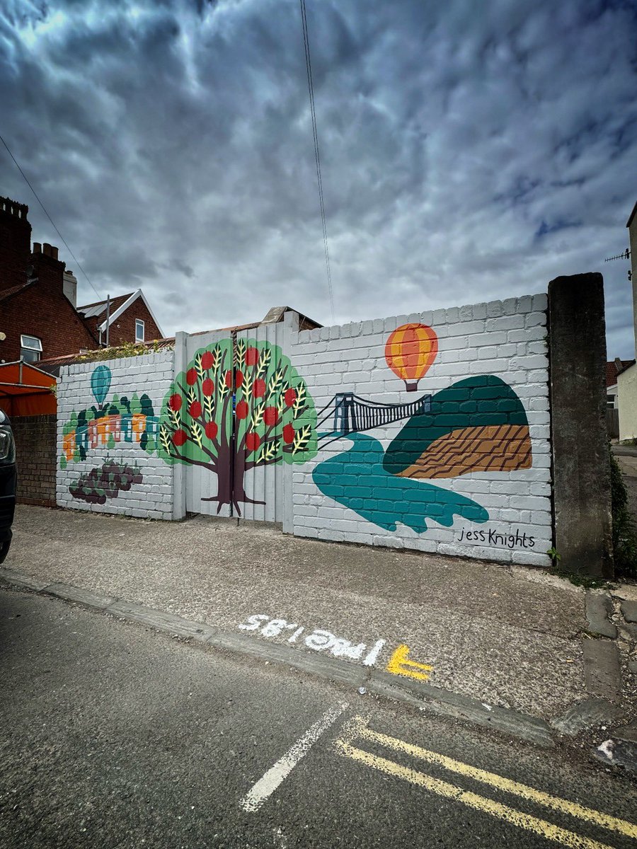 Upfest's tweet photo. We’ve said it before, and we’ll say it again… THANK YOU 🙏
To all of the amazing artists who joined us and took the time to colour every corner of our city, we really can’t thank you enough.
@jodyartbristol
#AlainWelter
#OliT
#JessKnights https://t.co/jkHBgBGIYZ