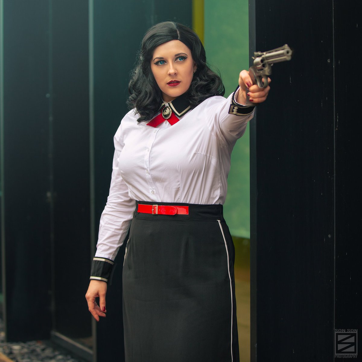 SonSonPhotos's tweet image. Photoshoot slots for June are available. Message me if you'd like to work together 📸

Cosplayer: @emskirowe 
Character: Elizabeth
From: BioShock