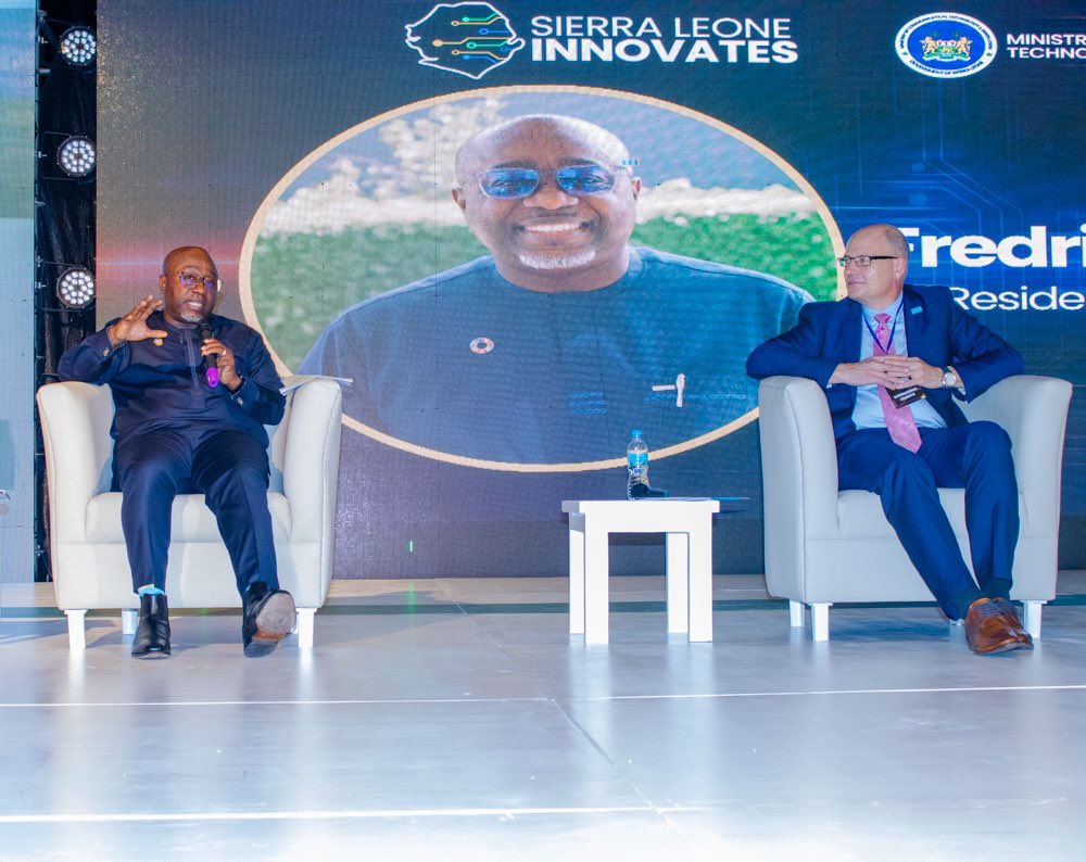 FredAmpiah's tweet photo. Today at the #2024SLInnovates, I highlighted @UNDPAccLab &amp; @TimbuktooAfrica's crucial role in empowering innovators &amp; driving sustainable growth across Africa. @UNDPAfrica @UNDPWACA @ahunnaeziakonwa @UNDPSierraLeone https://t.co/h70K2m23kj