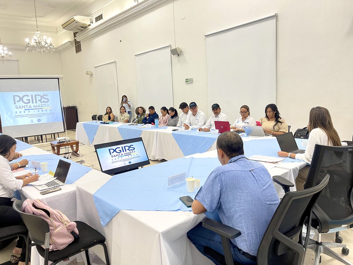 essmar_esp's tweet photo. #AEstaHora participamos en el primer comité para la socialización y revisión del Plan de Gestión de Residuos Sólidos de Santa Marta - PGIRS convocado por la @SantaMartaDTCH para definir el equipo coordinador y unirnos como ciudad frente al manejo de residuos solidos en la ciudad. https://t.co/67hGQfZ9m2