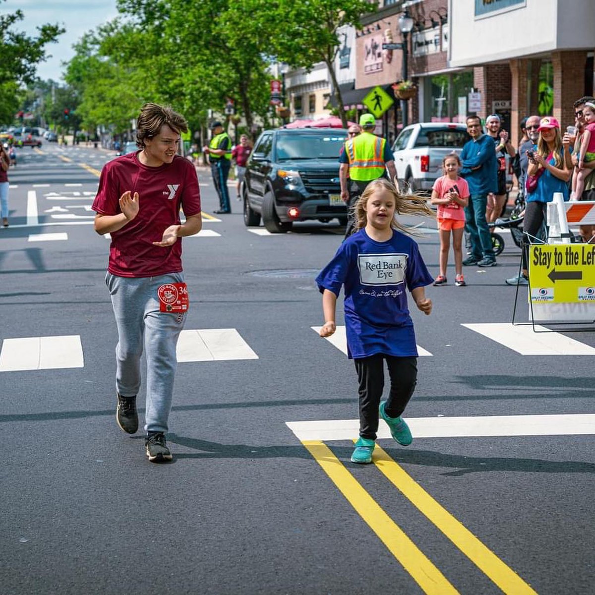 yjerseyshore's tweet photo. Run the @redbankclassic 5K & Kids Fun Run this Sat., 6/15, supporting #YMCA youth #swimlessons! ๐ Pick up bibs, t-shirts & swag bags (first 1K only) this Thu., 6/13, 12-7 p.m. at the Red Bank Family Y, then bring your bib to @triumphbrewing Red Bank 4-7 p.m. for fun & discounts. https://t.co/mWLgbkJQo9
