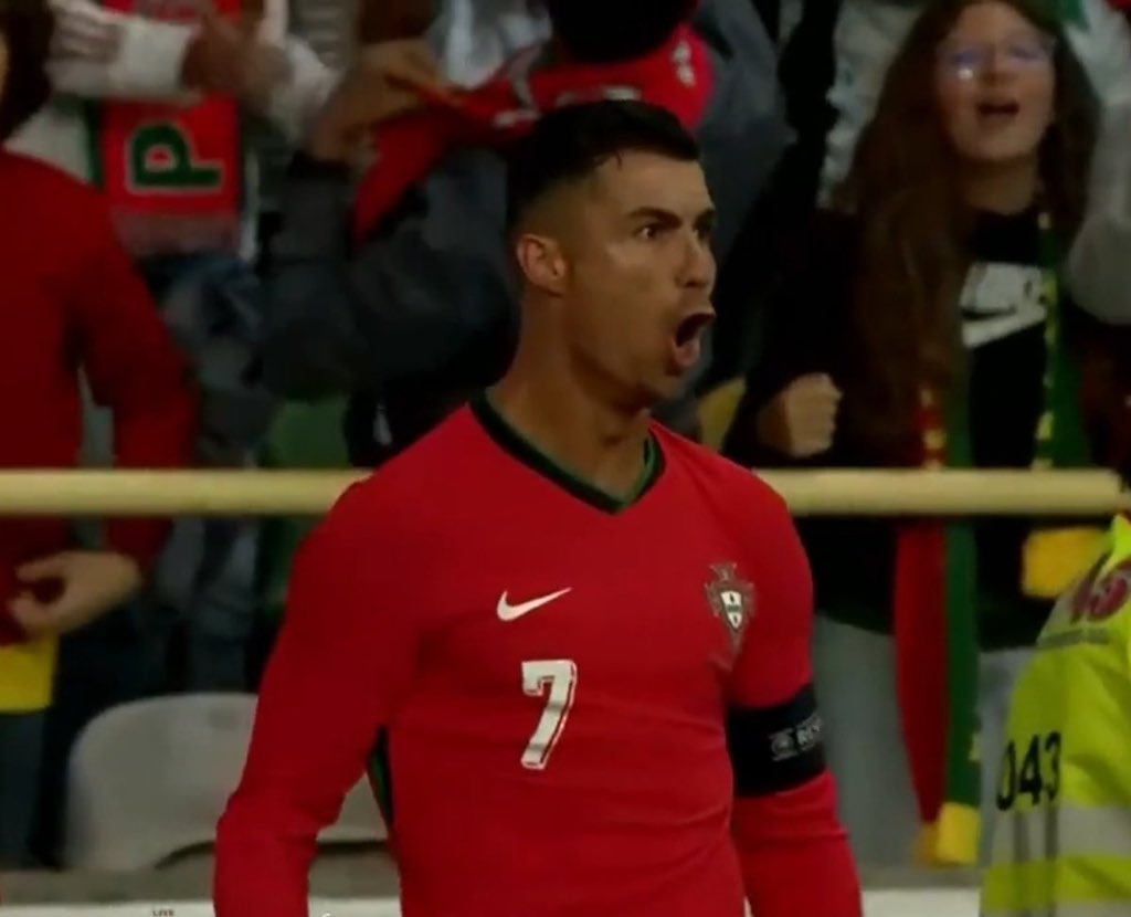 #البرتغال_ايرلندا

في اي نادي يلعب ؟؟؟