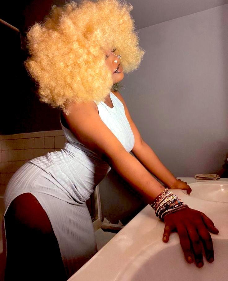 ᅠ

ᅠ

         𝙏𝙝𝙚  𝙬𝙤𝙢𝙖𝙣  𝙮𝙤𝙪  𝙬𝙚𝙧𝙚  𝙬𝙖𝙧𝙣𝙚𝙙  𝙖𝙗𝙤𝙪𝙩  …

ᅠ

ᅠ