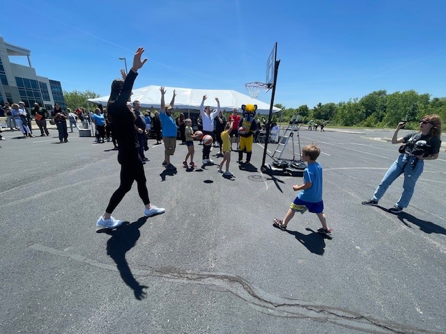 FOX59's tweet photo. Indiana Fever star Caitlin Clark joined Group 1001 and Habitat for Humanity today, playing basketball with children as volunteers built what will soon be a new home in Boone County! https://t.co/w9AfQCAWJ5