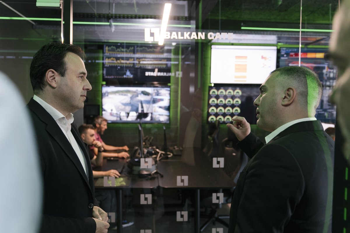 balkan_gate's tweet image. Ευχαριστούμε θερμά τον Υπουργό Ψηφιακής Διακυβέρνησης, κ. @papastergiougr , και το επιτελείο του για την τιμητική τους επίσκεψη στο Balkan Gate Thessaloniki.   

#BalkanGate #Lancom #DigitalTransformation #Datacenter #telecoms