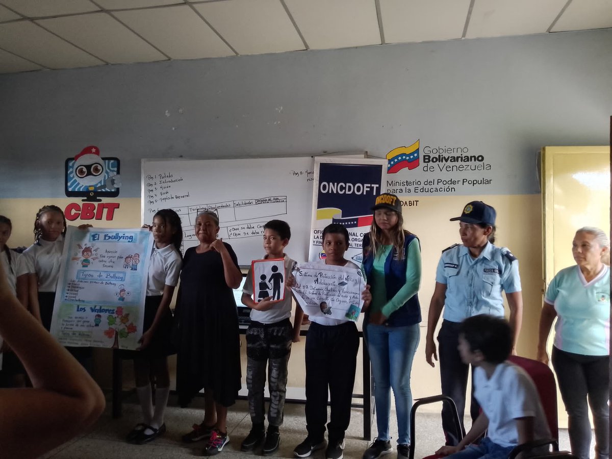 CbitApure's tweet photo. Hoy #11Jun📸| Tutores del Cbit Mario Briceño Iragorry prestan apoyo a  socialización con diferentes Ministerios Públicos ONCDOFT, CDNA, Policía Regional Sobre Valores ,Trata de Blanca, LOPNNA.Mcpio #SanFdo  Edo #Apure .
#SomosFundabit https://t.co/4xLdZB0Xp2