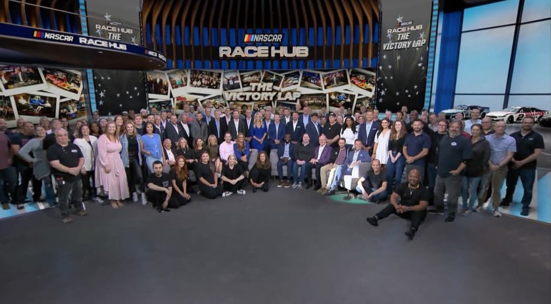 MW55's tweet photo. What an amazing team. Thanks for the memories @NASCARONFOX Hub. https://t.co/9otpLJMAJg