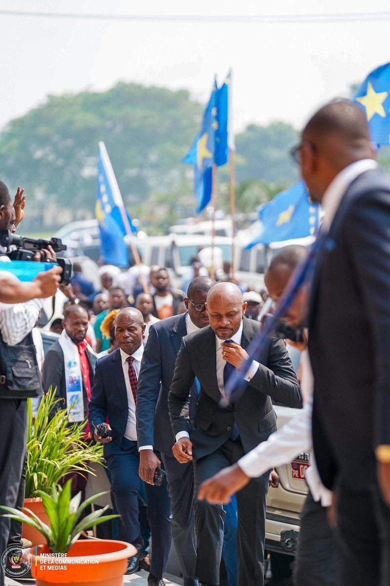 PatrickMuyaya's tweet photo. #RDC : A l’@AssembleeNatRDC pour l’investiture du Gouvernement @SuminwaJudith demain commence un nouveau cycle pour la consolidation des acquis avec des nouvelles idées et encore plus de détermination.
#ChangementDeNarratif !!!
#BendeleEkweyaTe 🇨🇩🇨🇩🇨🇩!!! https://t.co/TeuB9VY2dU