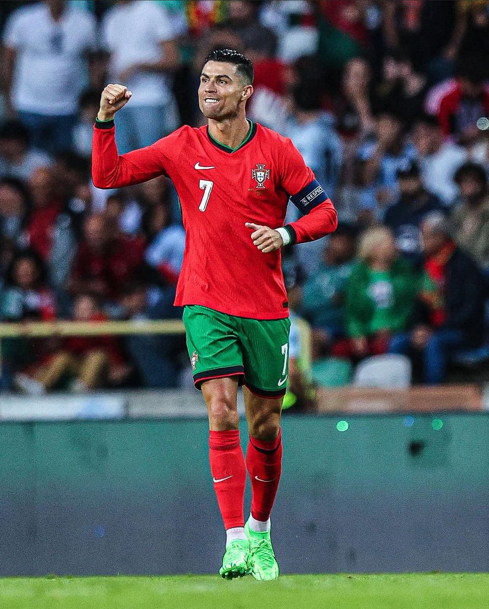 aqueletorcedor's tweet photo. FIM DE JOGO! No último amistoso da preparação para a Euro, a seleção portuguesa vence a Irlanda por 3 a 0 https://t.co/MLUC8XLGXF