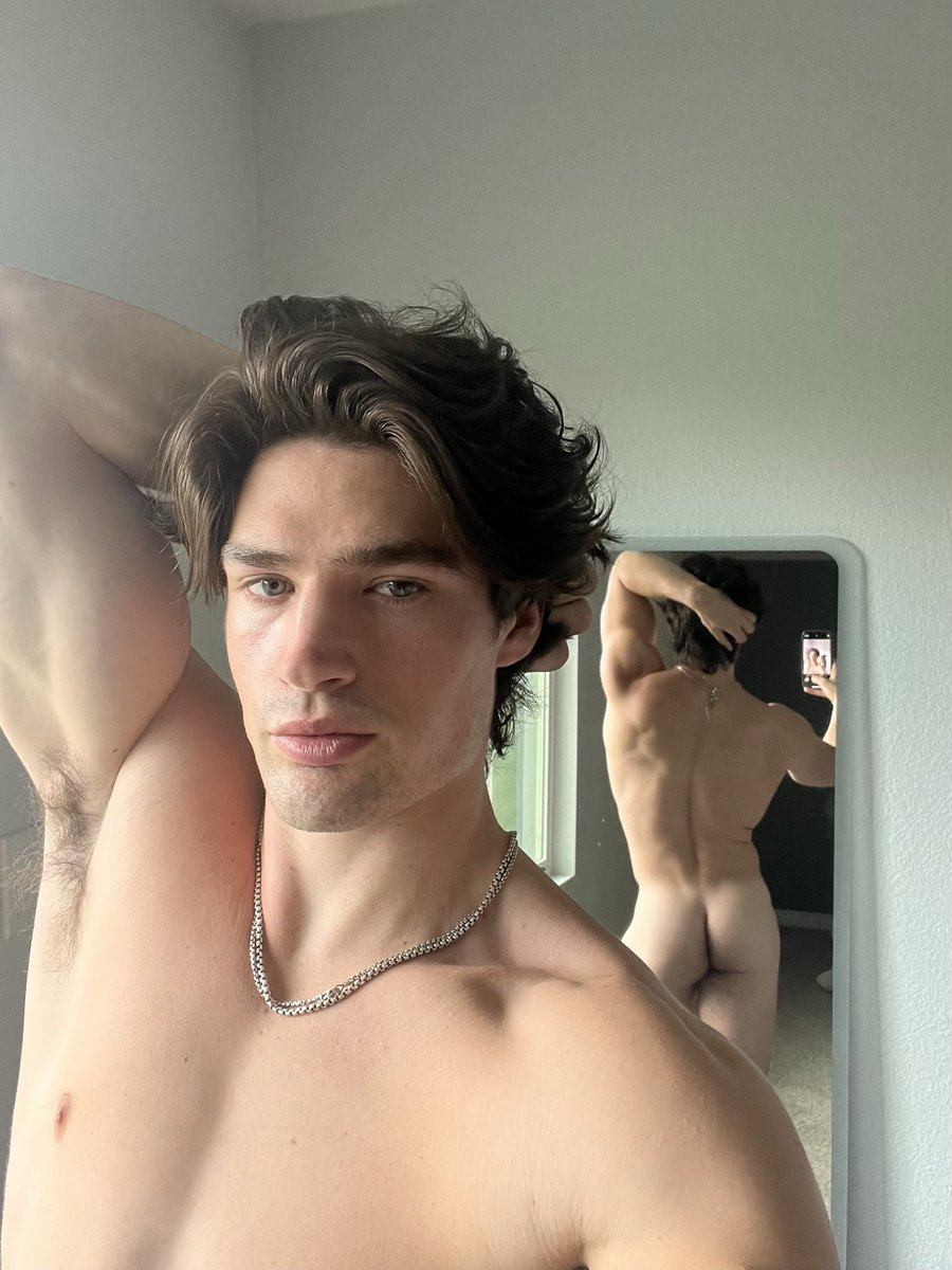 WyattGone's tweet image. Come to DM