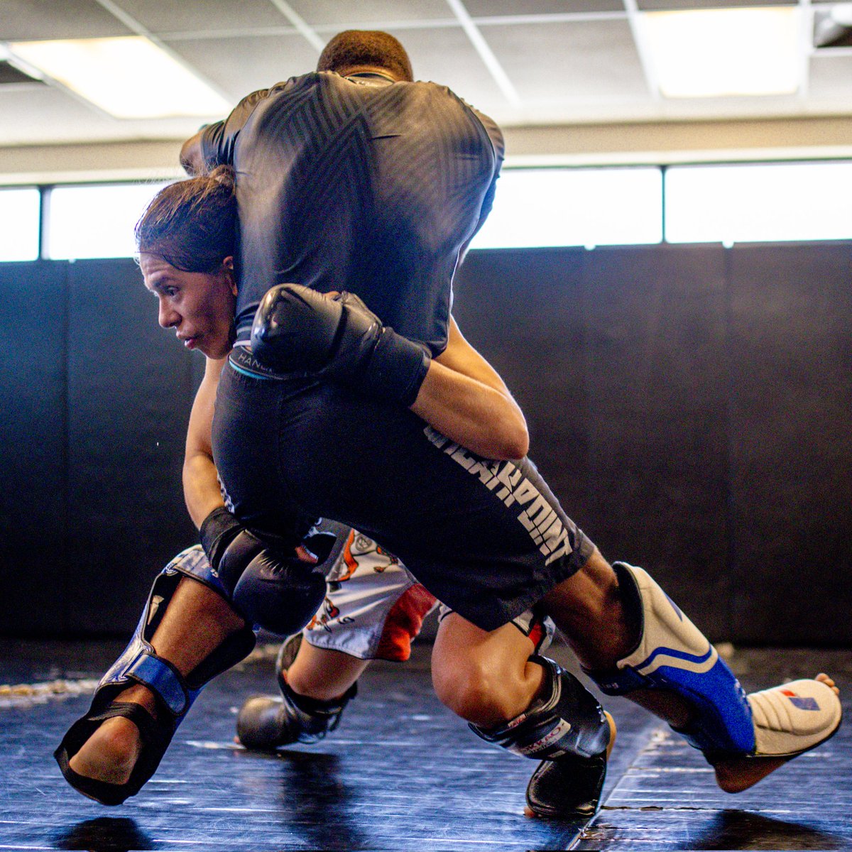 SerenaSouthpaw's tweet photo. Reenzilla 2.0 now loading... #mma #striking #muaythai #boxing #grappling #wrestling #bjj #flow #southpawoutlaw #reenzilla https://t.co/zUC9vc6eY7