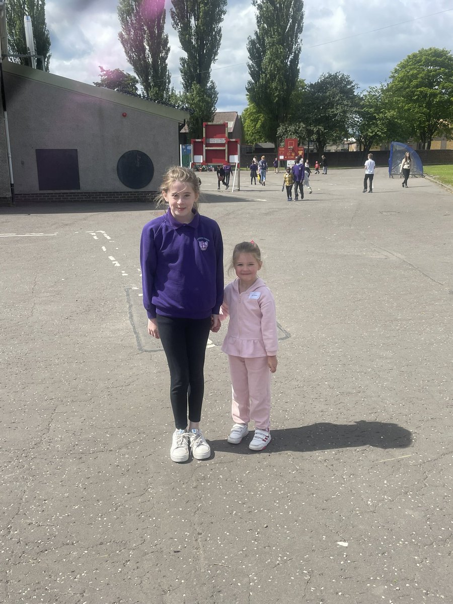Today we met our Playground Buddies 💜👧🏻👦🏾👩‍👧‍👦@beanxnursery