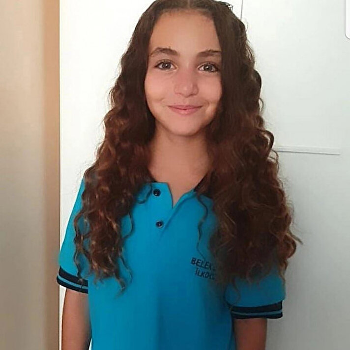 [Köpek terörü yüzünden hayatını kaybeden Mahra Melin’in annesi Derya Pınar:

-2 sene önce kızım hastanede acılar içinde “Beni uyutun” diye çığlıklar atarak yalvarıyordu.]

Köpekleri uyutmaya gönlü razı olmayan <a href="/drfahrettinkoca/">Dr. Fahrettin Koca</a> ya sesleniyoruz!
Sen kimin sağlık bakanısın?