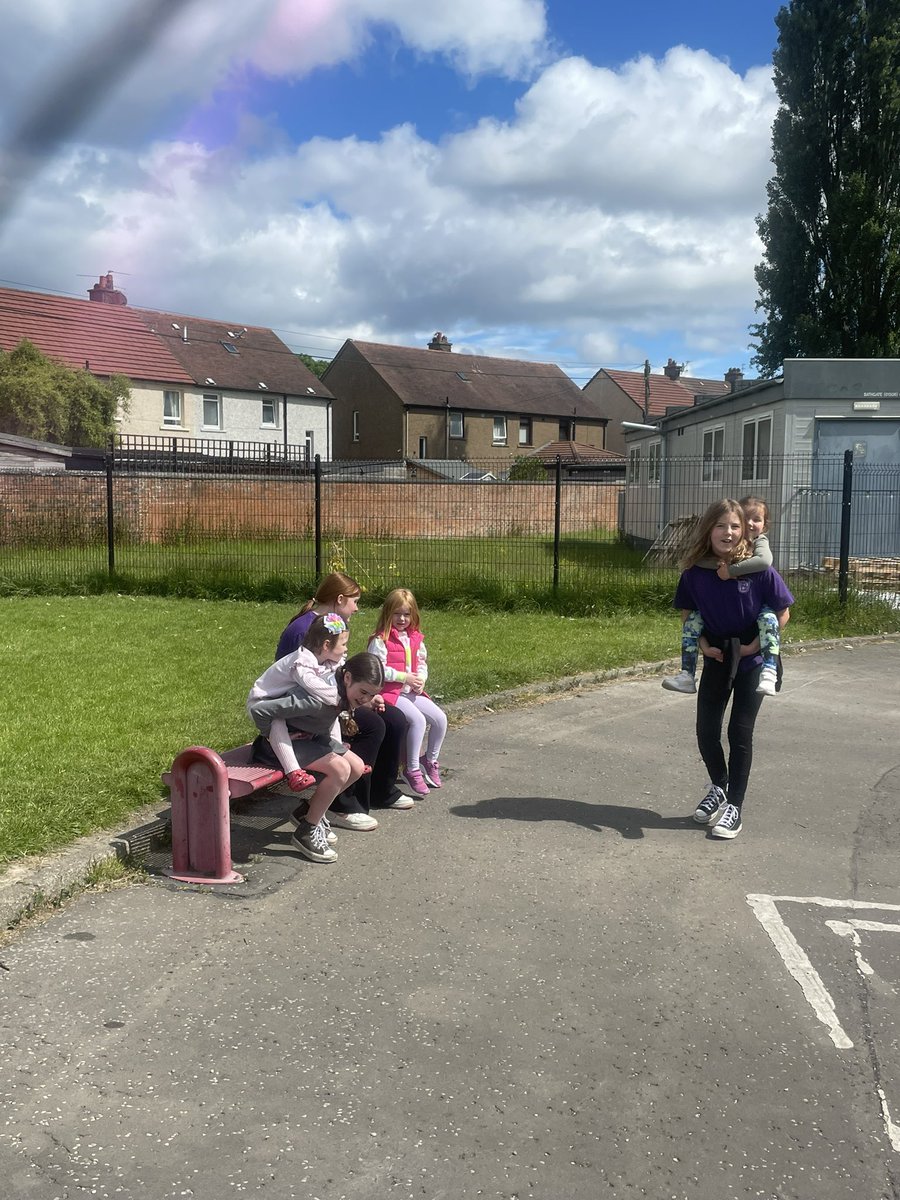 bps_one's tweet photo. Today we met our Playground Buddies 💜👧🏻👦🏾👩‍👧‍👦@beanxnursery https://t.co/S0qPXuOlKw