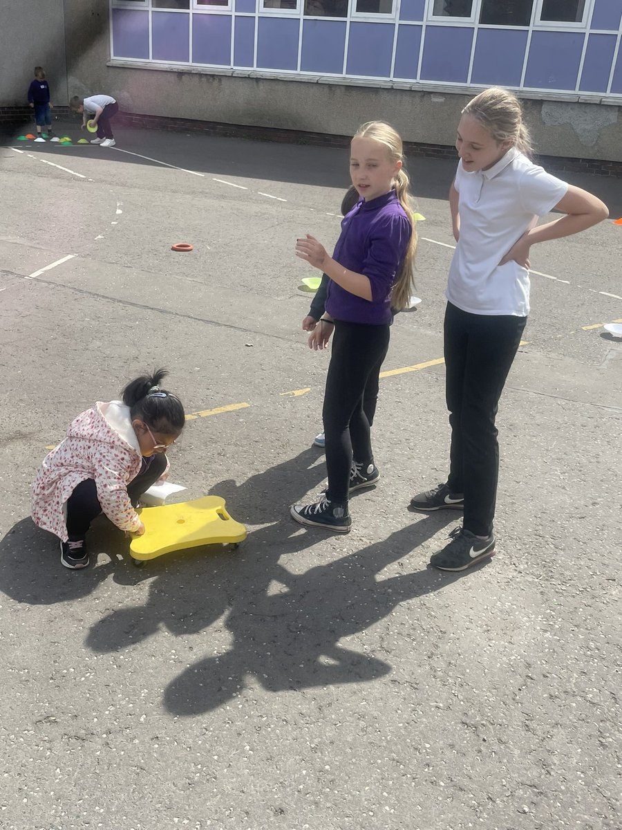 Today we met our Playground Buddies 💜👧🏻👦🏾👩‍👧‍👦@beanxnursery