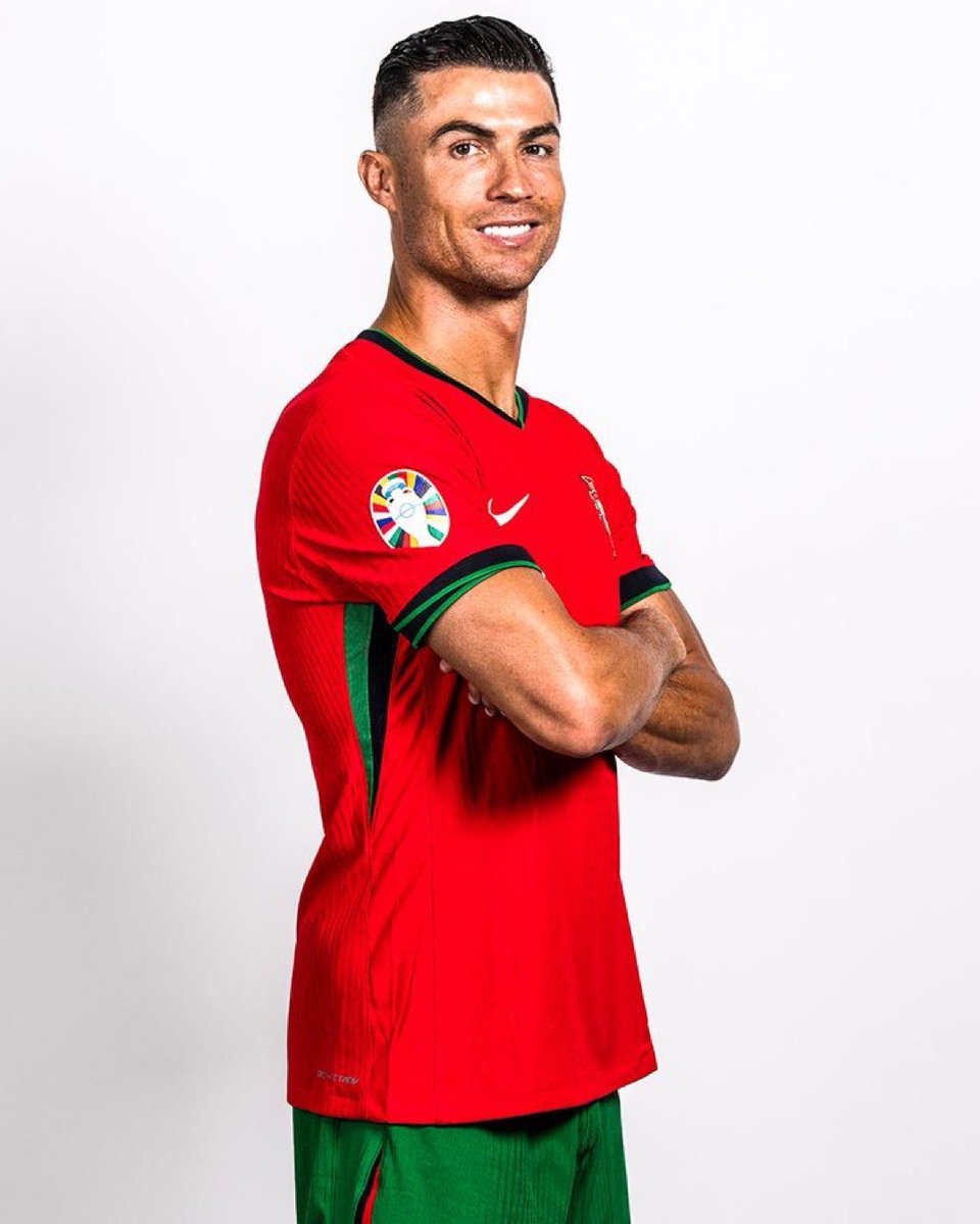 centredevils's tweet image. Cristiano Ronaldo showed once again today why he’s the GOAT 🐐✨