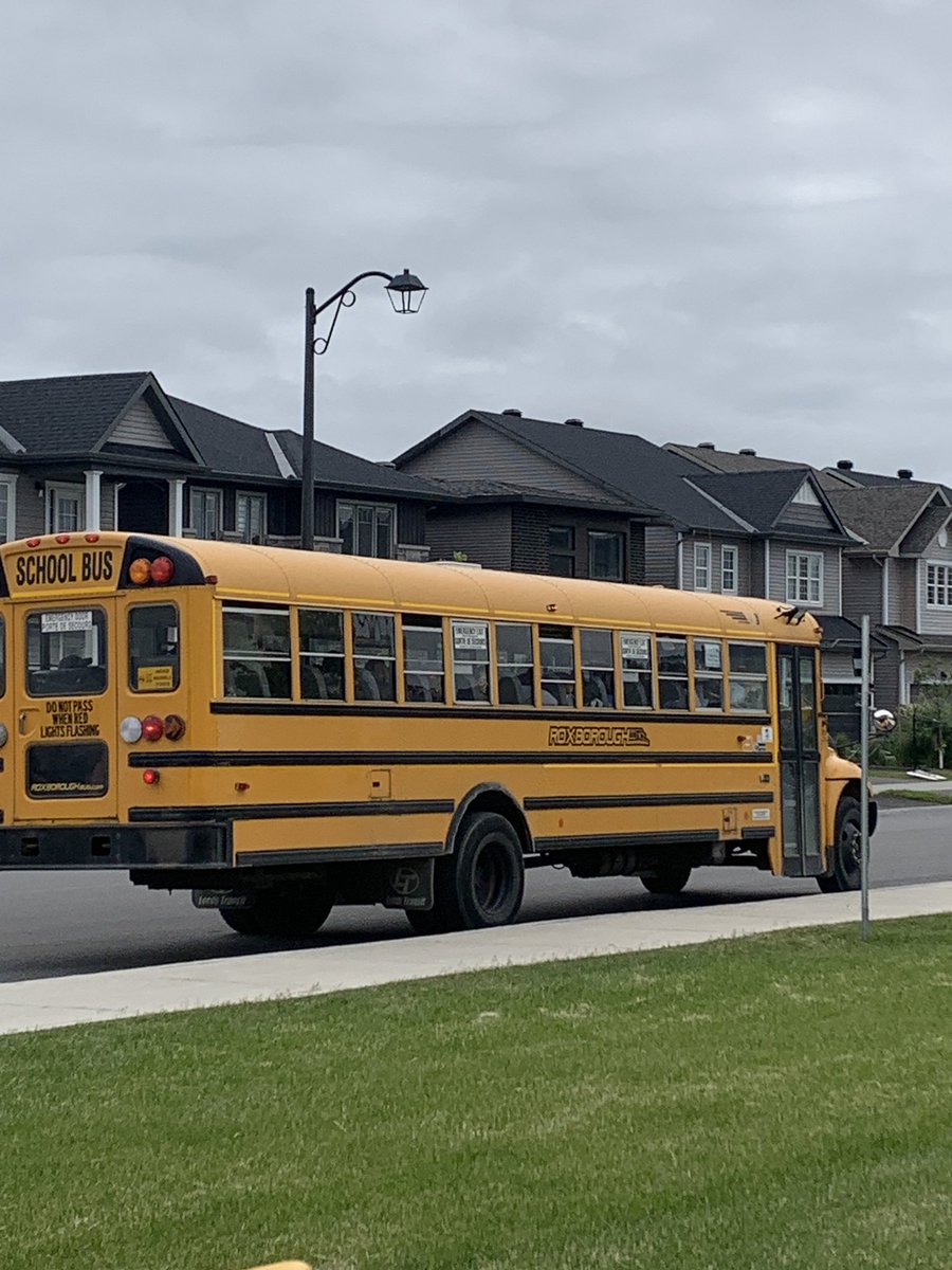 And there they go! Our first ever group of Grade 6s are heading for a special day of fun along with Ms Sande, Ms Tesolin, Mrs Lloyd and Mr Rigley. @MsTesolin <a href="/AmandaLloydEdu/">Amanda Lloyd (she/her)</a>