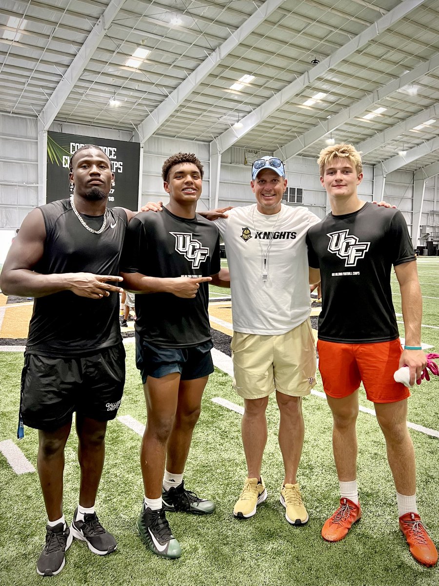Mosley Boys with Coach Blackmon
🐬⚡️💪 Tight Ends for DAYS!!
<a href="/RandyPittman04/">Randy Pittman Jr.</a> 
<a href="/FletcherTay18/">Fletcher Taylor</a> 
<a href="/CoachB_Blackmon/">Brian Blackmon</a> 
<a href="/AdamLand2026/">Adam Land</a> 

💚🧡
<a href="/MosleyDolphinFB/">Mosley Football</a> 
<a href="/tommyjoewhiddon/">Tommy Joe Whiddon</a>
<a href="/MosleyFBrecruit/">MosleyFBRecruiting</a> 

🟡⚫️
<a href="/UCF_Football/">UCF Football</a> 
<a href="/CoachGusMalzahn/">Coach Gus Malzahn</a> 
@SLeonard247 <a href="/UCFSports/">Brandon Helwig</a> @On3Recruits <a href="/Dwight_XOS/">Dwight Thomas - Catapult Sports</a>