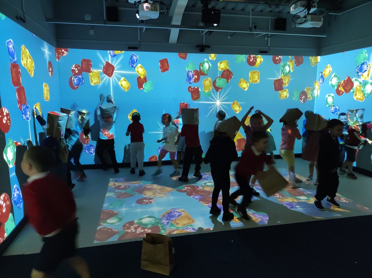 pdcsReception's tweet photo. #MissionControl, we have lift off!! Rec 3 had an amazing interactive experience in our #immersive room. The children were so excited to travel to space and explore the planets ππ#topicinspired @HeadPdcs https://t.co/7OirzxxDTm