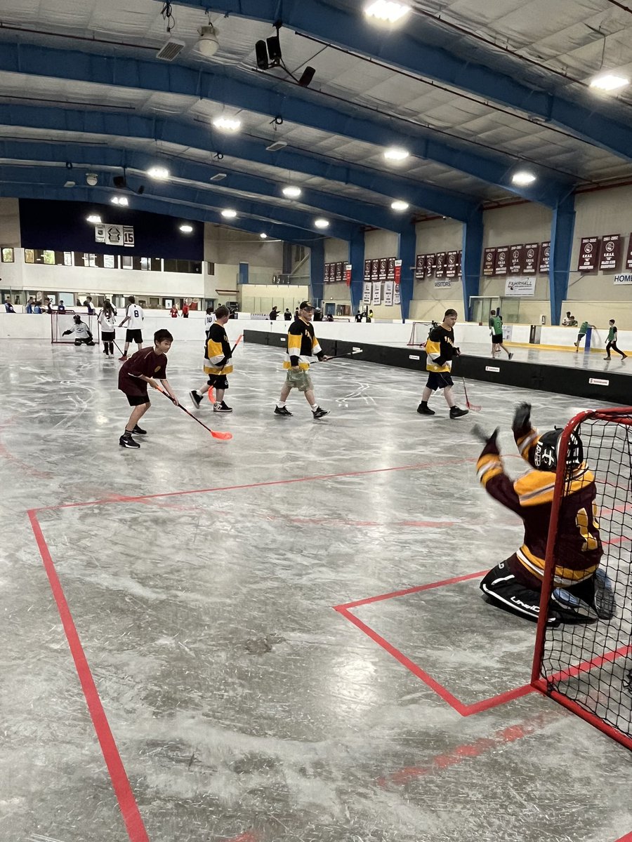 RegiNotreDame's tweet photo. The RND floorball team competing at the provincial championships … and practicing a little ping pong on the side. https://t.co/Y01laCknPz