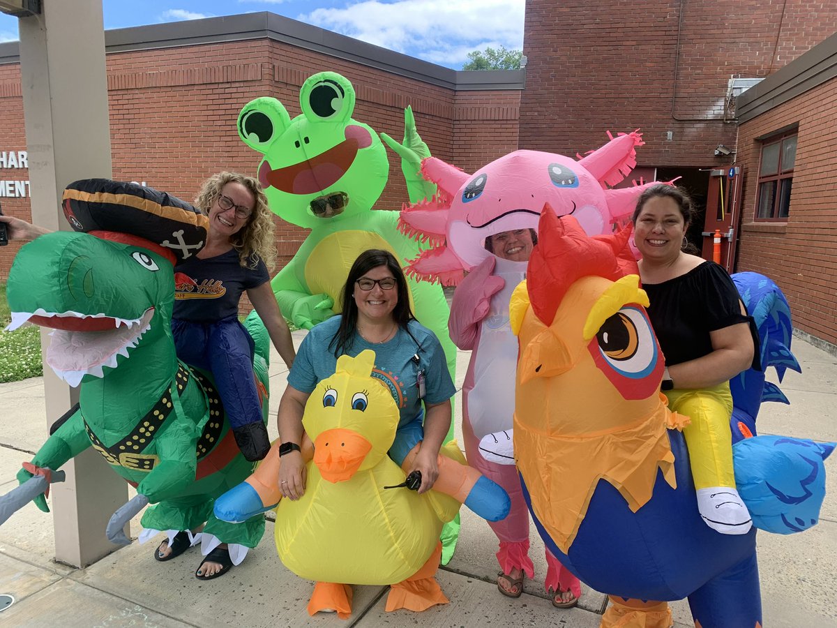 Sarah Scionti tweet media