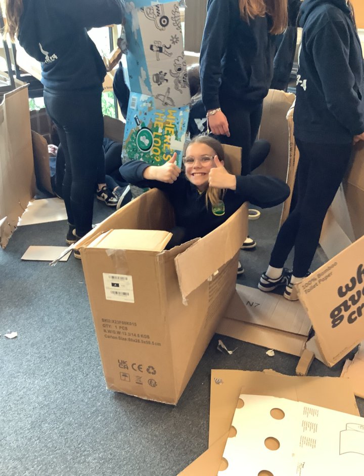 BonalyPrimaryP7's tweet photo. #InternationalDayofPlay @BonalyPrimary #playistheway
All of the children at Bonaly Primary, including our Primary 7's enjoyed playing throughout todays International Day of Play. They had lots of fun making waterslides, dressing up and using their imaginations. https://t.co/7k7Uj55I4x