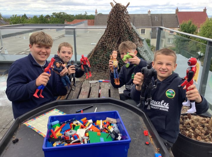 BonalyPrimaryP7's tweet photo. #InternationalDayofPlay @BonalyPrimary #playistheway
All of the children at Bonaly Primary, including our Primary 7's enjoyed playing throughout todays International Day of Play. They had lots of fun making waterslides, dressing up and using their imaginations. https://t.co/7k7Uj55I4x
