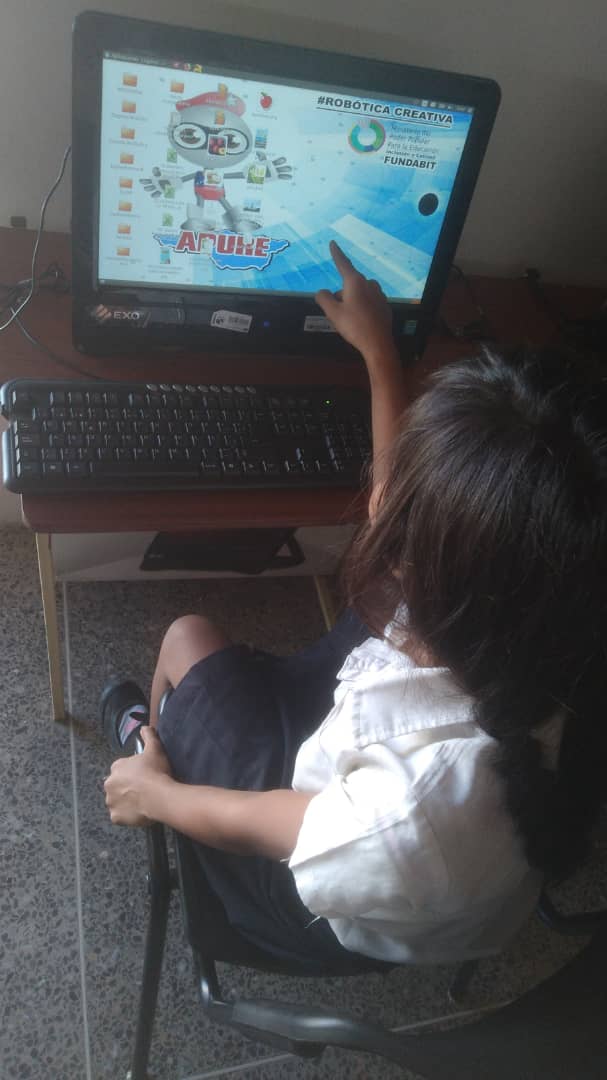 CbitApure's tweet photo. Hoy #11Jun📸|Tutores del Cbit Serafín Cedeño en el Mcpio #SanFdo Edo #Apure realizan actividad pedagógica con niños de 5to grado "Conociendo el computador".#SomosFundabit https://t.co/kBaiiU9XW9