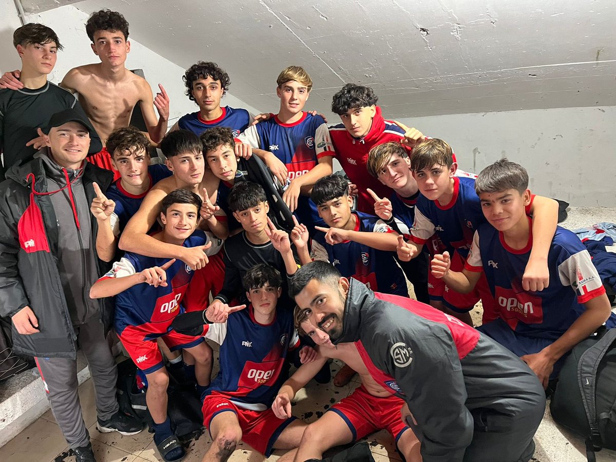 jajaj que paso? 💙🤍❤️
