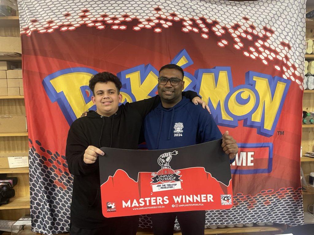 SheldonWasThere's tweet photo. Late post about a special moment with one of my faves @ProjectArceus
This was our season and glad we got to share it!
#PlayPokemon #MesaBoys #DBBB #YUNDD https://t.co/T9tv1WFKuP
