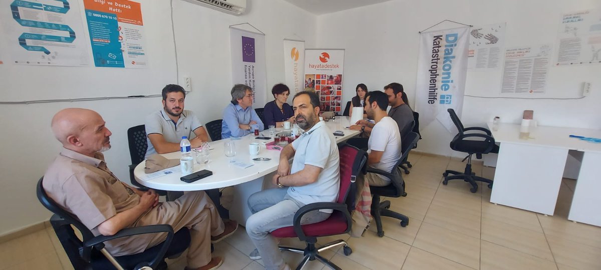 Genel Merkez Yöneticilerimiz, birlikte gelen heyet ve şube yöneticilerimiz ile çeşitli kurum ve STK ziyaretleri gerçekleştirildi. Deprem dönemiyle Adıyaman da çalışma yürüten Hayata Destek Derneği ziyaret edildi. Mesleğimize ve toplum merkezine yönelik paylaşımlar yapıldı.