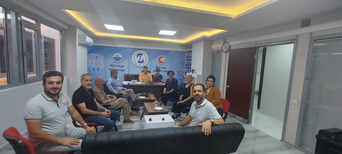 Genel Merkez Yöneticilerimiz, birlikte gelen heyet ve şube yöneticilerimiz ile Adıyamanda çeşitli kurum ve STK ziyaretleri gerçekleştirildi. Bu çerçeve de KESK Adıyaman Meclisi ziyaret edildi. Mesleğimize ve toplum merkezine yönelik paylaşımlar yapıldı.
<a href="/SHUdernegiGM/">Sosyal Hizmet Uzmanları Derneği</a> 
<a href="/sesad/">ses ad</a>