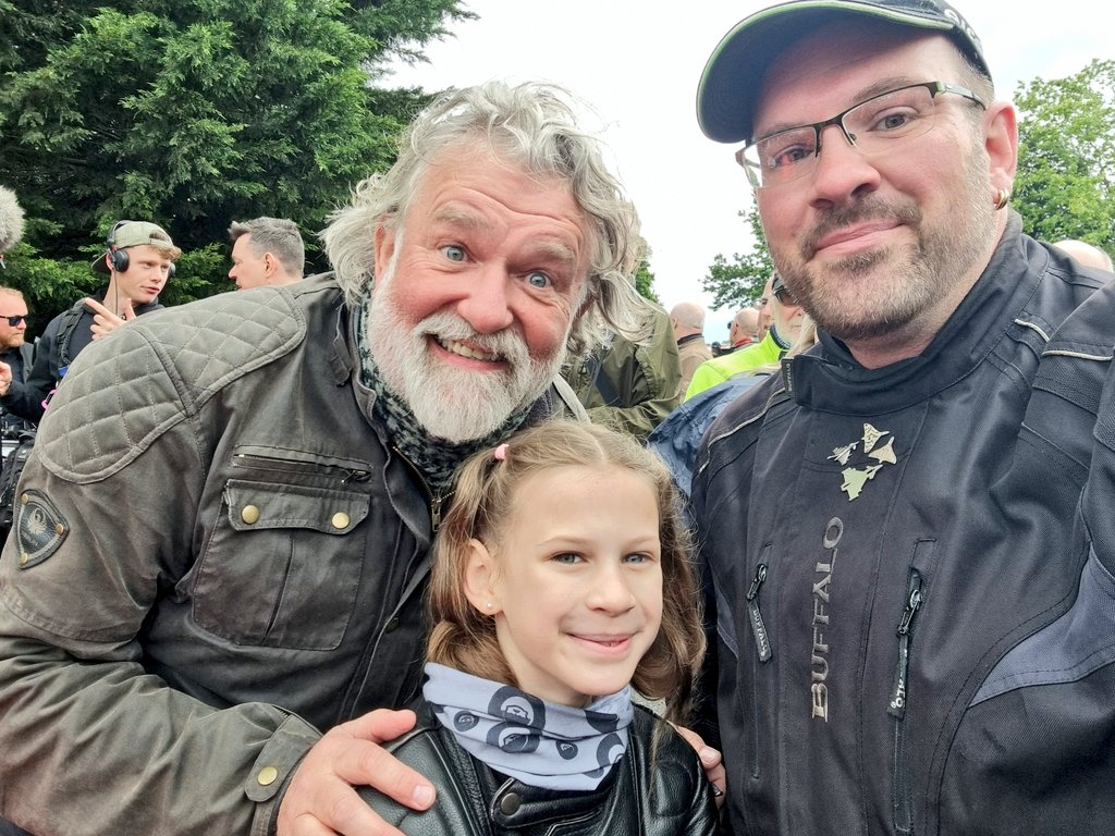 Chris Cartwright tweet media