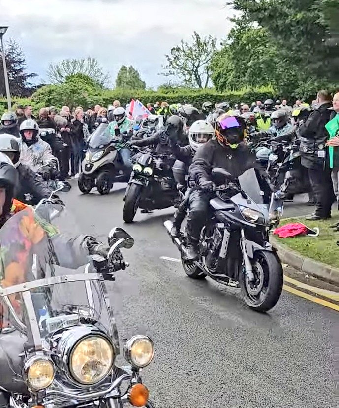 Chris Cartwright tweet media