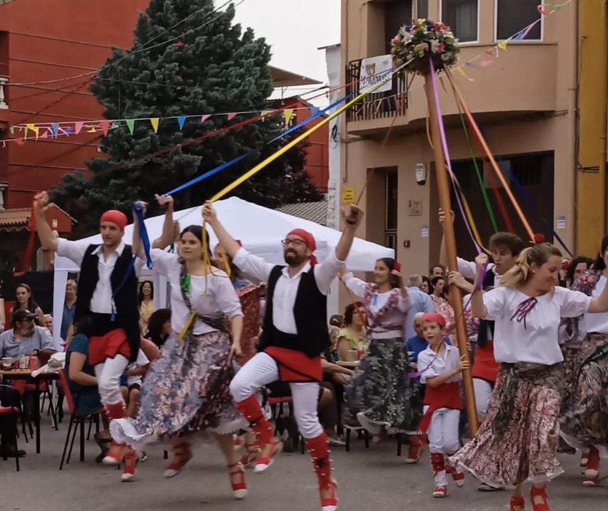 Quina festassa, <a href="/FMarrameu/">Festival Marrameu</a> 💐! Així vam ballar i garlar el passat dissabte a Torrelameu.

Gràcies per convidar-nos-hi! 🫶 

📸 Imatges cedides pel festival
