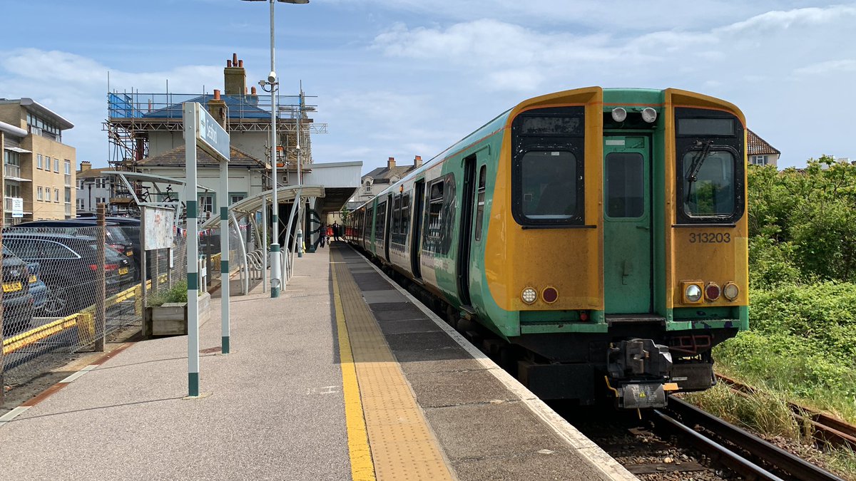 LudwigTails's tweet image. As I haven’t properly announce this yet here it is. A couple days ago I have uploaded my journey on the Class 313 from Brighton to Seaford that was recorded back in 2023 before they were retired. Go check it out! 

youtu.be/zFSsrMy6goA?si…

#southernrail #class313 #PEP #southern