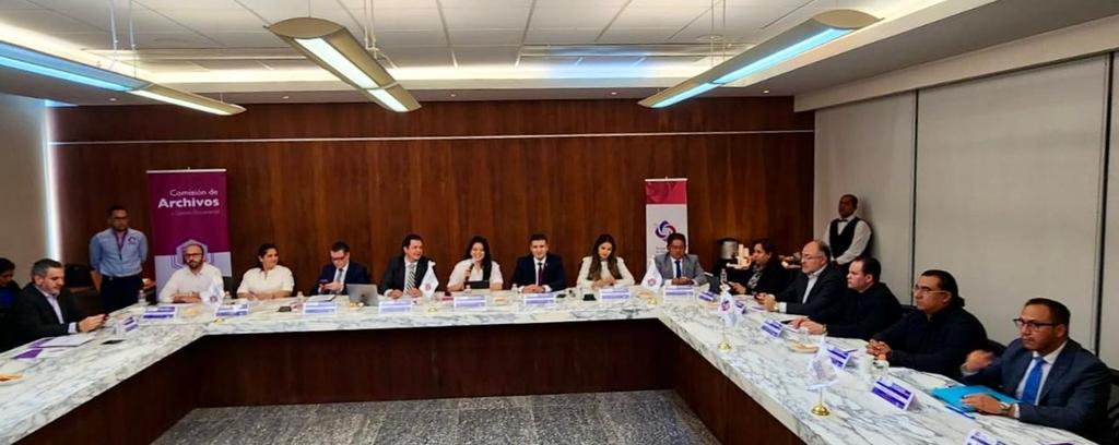 AdrianAlcala75's tweet photo. 🗃️Sigue la transmisión #EnVivo de la Primera Sesión Extraordinaria 2024 de la Comisión de #Archivos y #GestiónDocumental, @CagdSnt, del @CONAIP_SNT, donde participo con mi compañera @JosefinaRomanV. 

🔗https://t.co/QLENAvPyDu https://t.co/oraDb84TtB