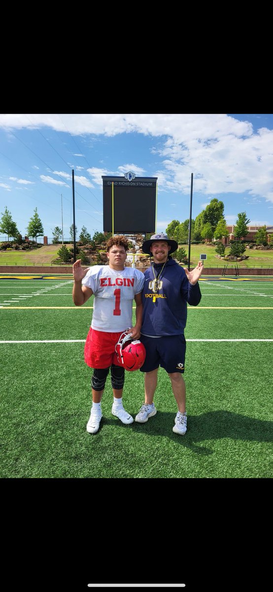 ShaySpence77's tweet photo. #AGTG Big thank you to @ucobronchofb and @Coach_Swanson1 for the offer!! @ElginOwlsFB @Coach_JBaker @Wyatt_3 @castroadam55 https://t.co/PA77DIpmik
