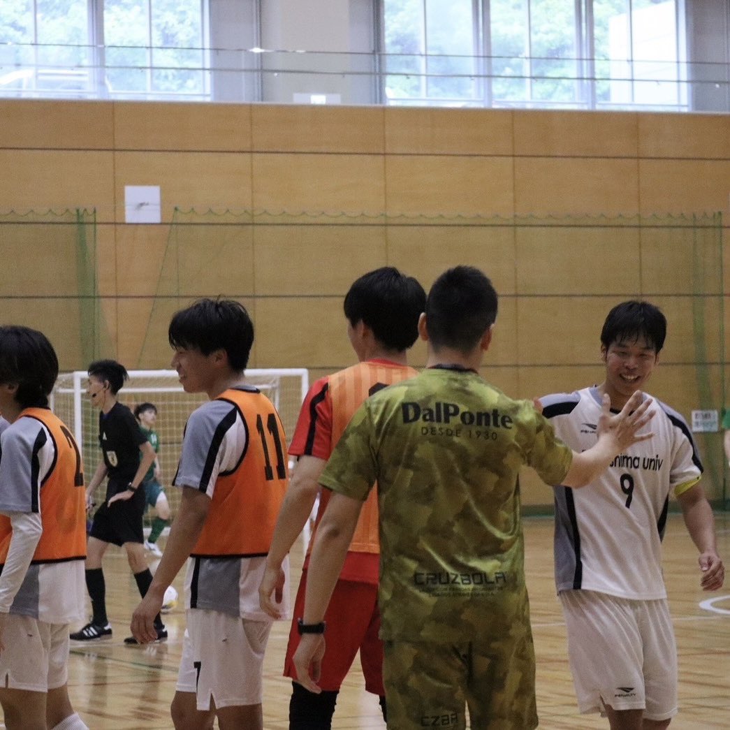 Calcett0's tweet photo. 💥試合結果💥
#四国フットサルリーグ
vs Hysta. FC　7-4 WIN！
⁡
掴んだ価値ある１勝！
⁡
自主性・責任・気迫といった部分がチーム内で増えてきたかな。
⁡
次は、勝負の7月！
「四国制覇、全国ベスト4入り」に向けて積み上げます👊
⁡
#徳島大学フットサル部
#部員募集中
#徳島大学　#フットサル https://t.co/B3t6uyzUeJ