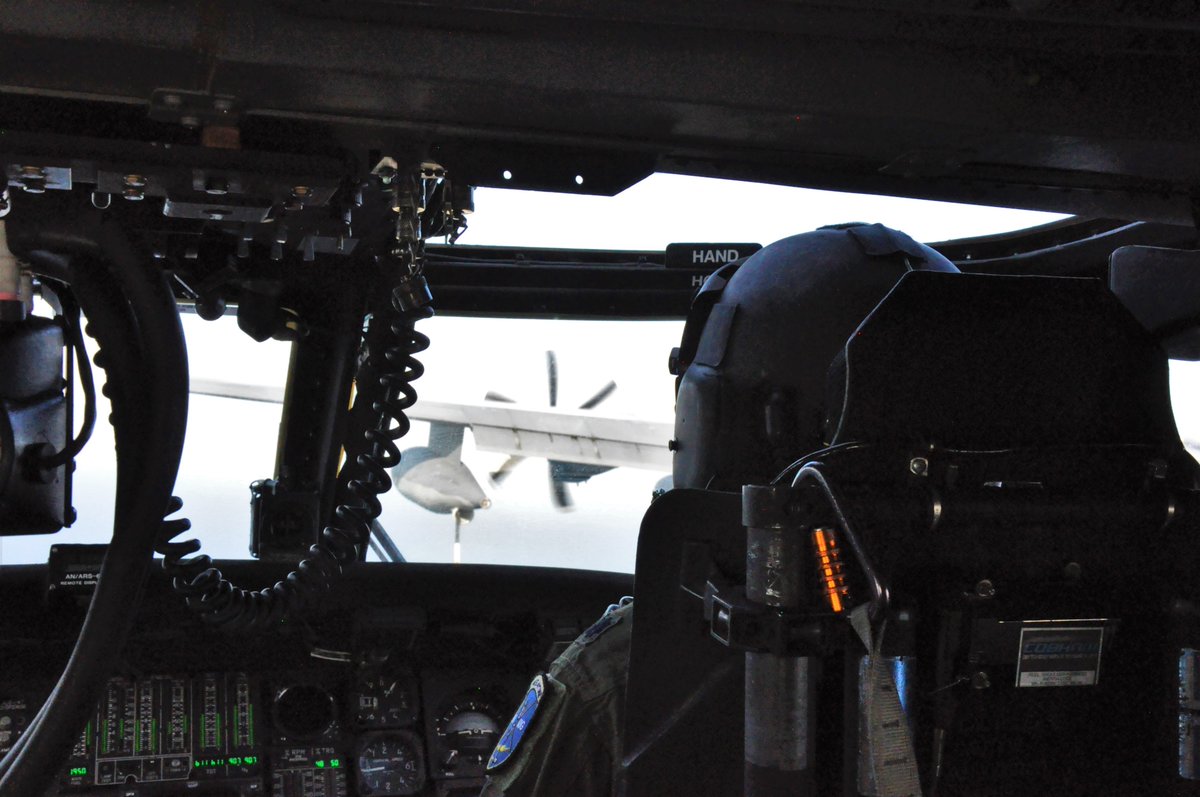ResQLife1's tweet photo. More #HAAR over western Pacific @PACAF @USAFReserve @TOML_Foundation #CSAR #MC130H #HH60G #NotAlwaysEasy https://t.co/DPVLMgTo8y