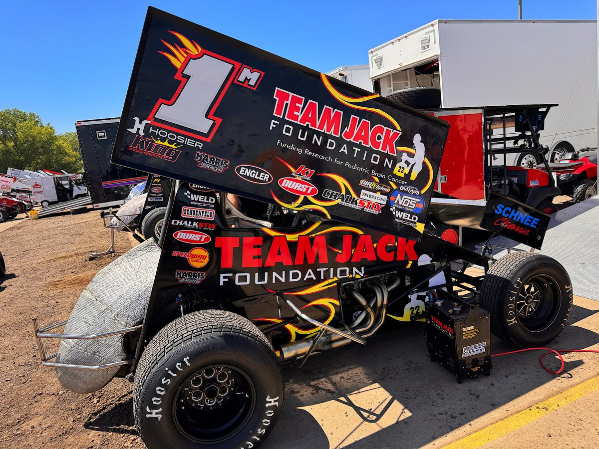 HighLimitRacing's tweet photo. .@DonDroudJrRacin’s resume at @EagleRaceway goes back to a 1988 @WorldofOutlaws race.

His best national run on the bullring is a P4 against the All Stars in 1998.

The Lincoln, NE native drives the @MBMotorspt, @TeamJack #1M tonight! 

📺 https://t.co/7835I72Bst (𝟔:𝟏𝟓𝐜𝐭) https://t.co/CczEJARkls