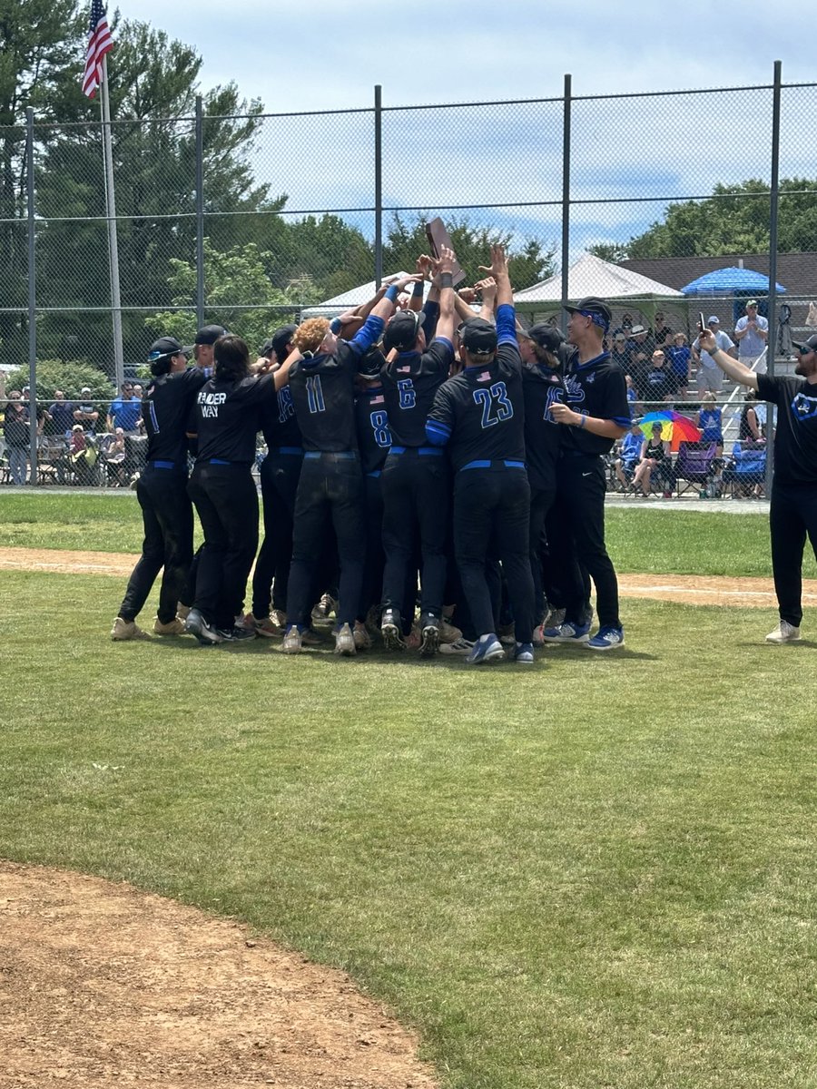 16jacklee16's tweet photo. Awesome season for @AtleeBaseball! Region 4 state champs!! https://t.co/onYdteUgEO