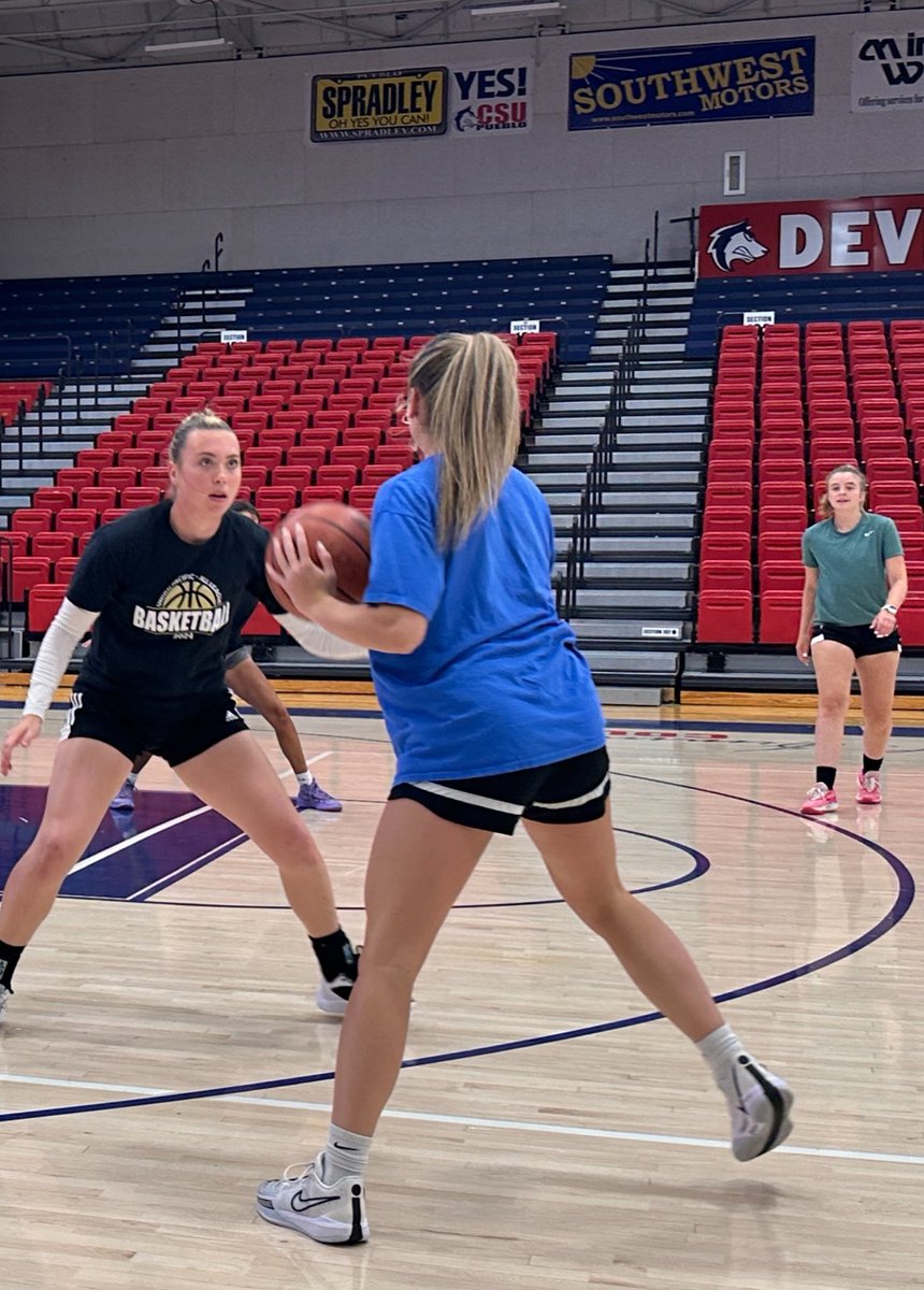 Coach_Kemm's tweet photo. Here with Team Black and Blue’ @CHSCA practice - both getting after it they tip off 5:15 PM #coallstate24 https://t.co/iYiwD4VGaR