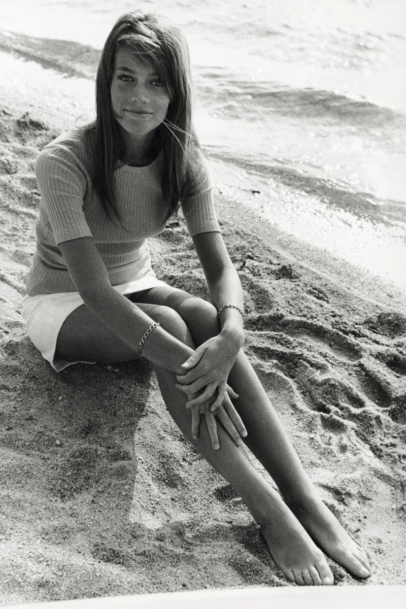 L_ThinkTank's tweet photo. ❗️ [ 🇫🇷 FRANCE ]

🔸 L'icône intemporelle de la musique française, Françoise Hardy, est décédée à l'âge de 80 ans d'une longue maladie. https://t.co/YfZOavWbs1
