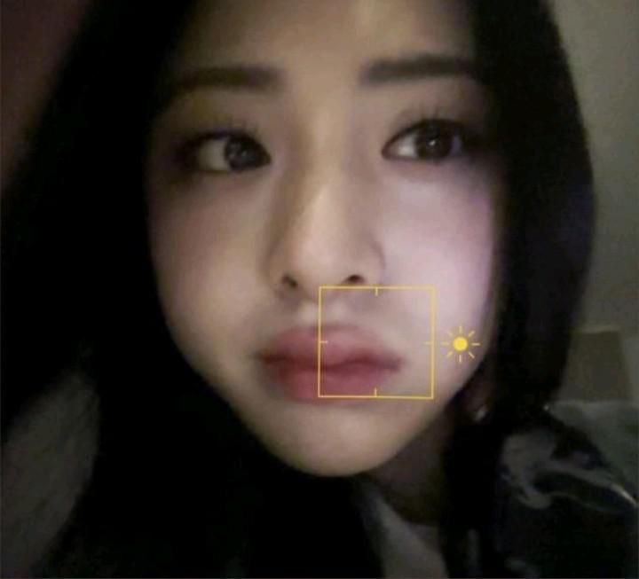 yunjin pics tweet media