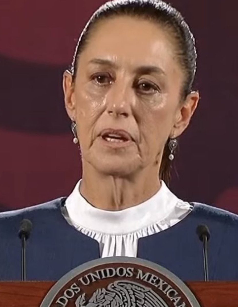 Neta que sin filtros la seño está bien federal.🙈

Con los filtros le quitan como 30 años. 🥳

   Con filtro👇                      Sin filtros 👇