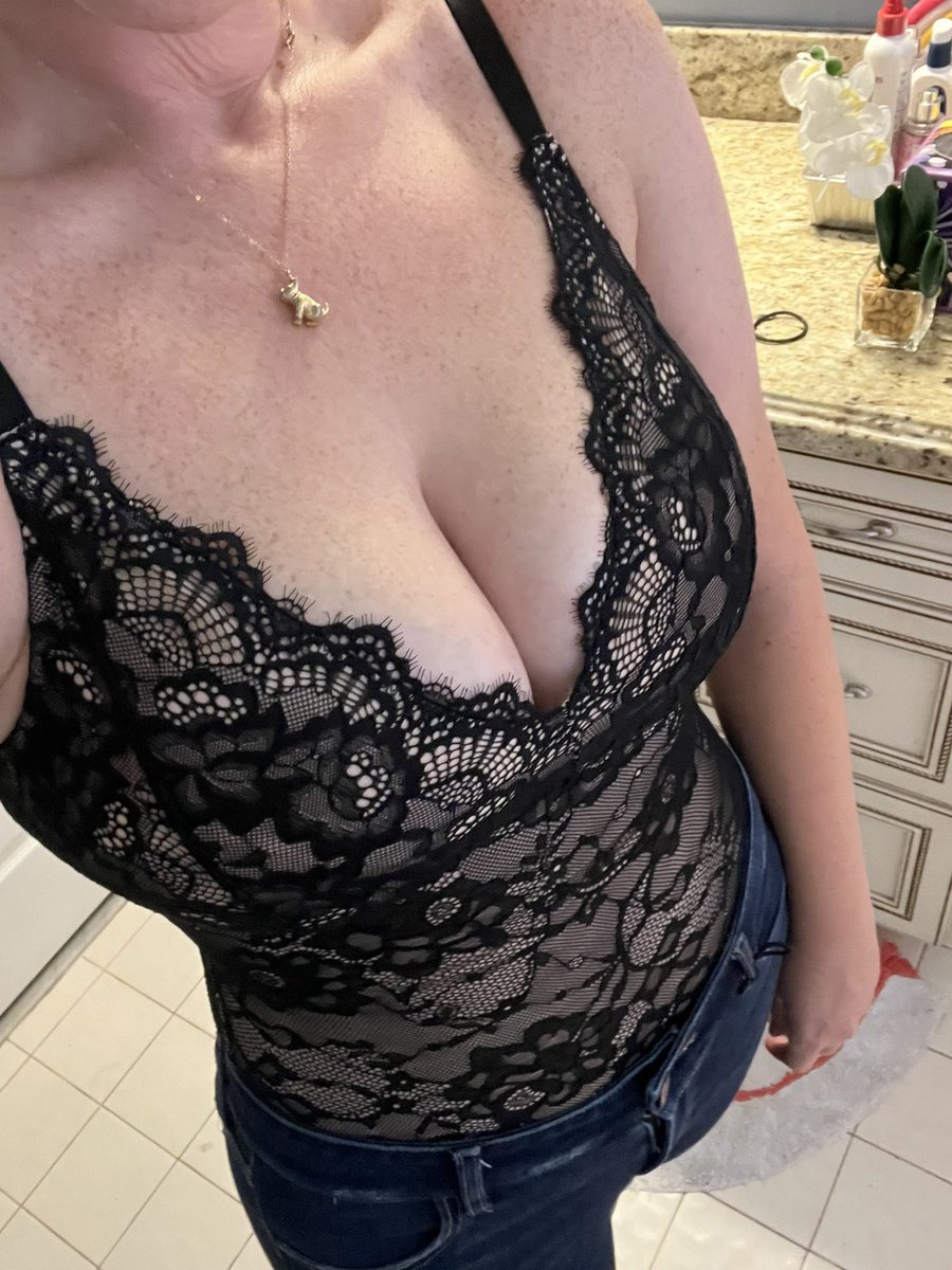 Heading out for a Hotel Date with my FWB, do you like my outfit? What would  you do if I showed up in this? #hotwife #florida #sexy #amateur #milf #mom  #swinger #sex #