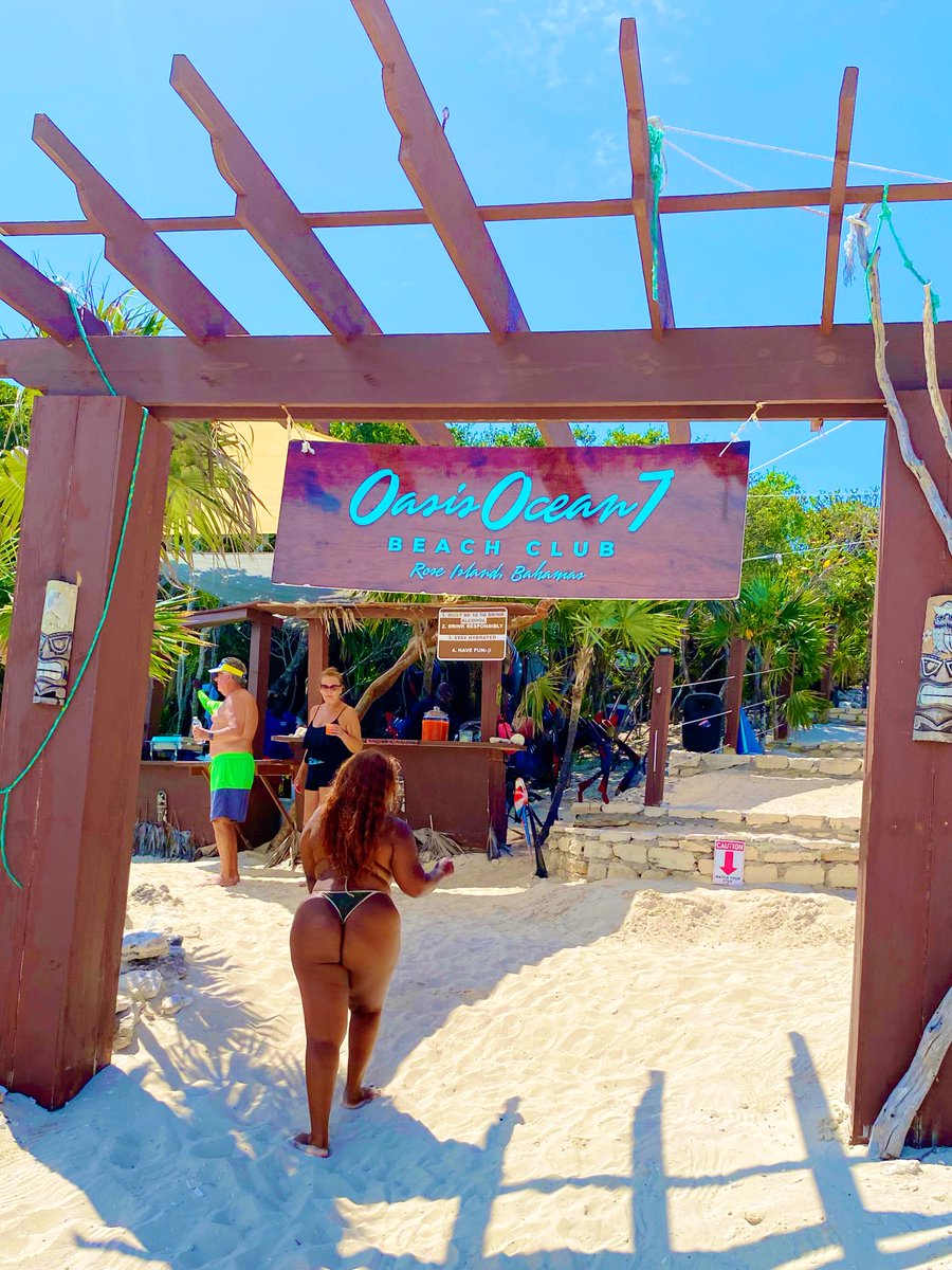 solangeiscool's tweet image. 🩵💛🖤
#bahamama