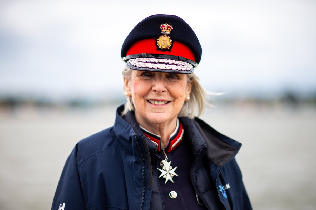 stephenjuk's tweet photo. It was my pleasure to work with the Mayor and event organisers for the historic Blessing of the Waters event which took place at Brightlingsea this past weekend.  Portraits follow in classical headshot style. 
#brightlingsea #essex #blessingofwaters https://t.co/cjrJxHAaFd